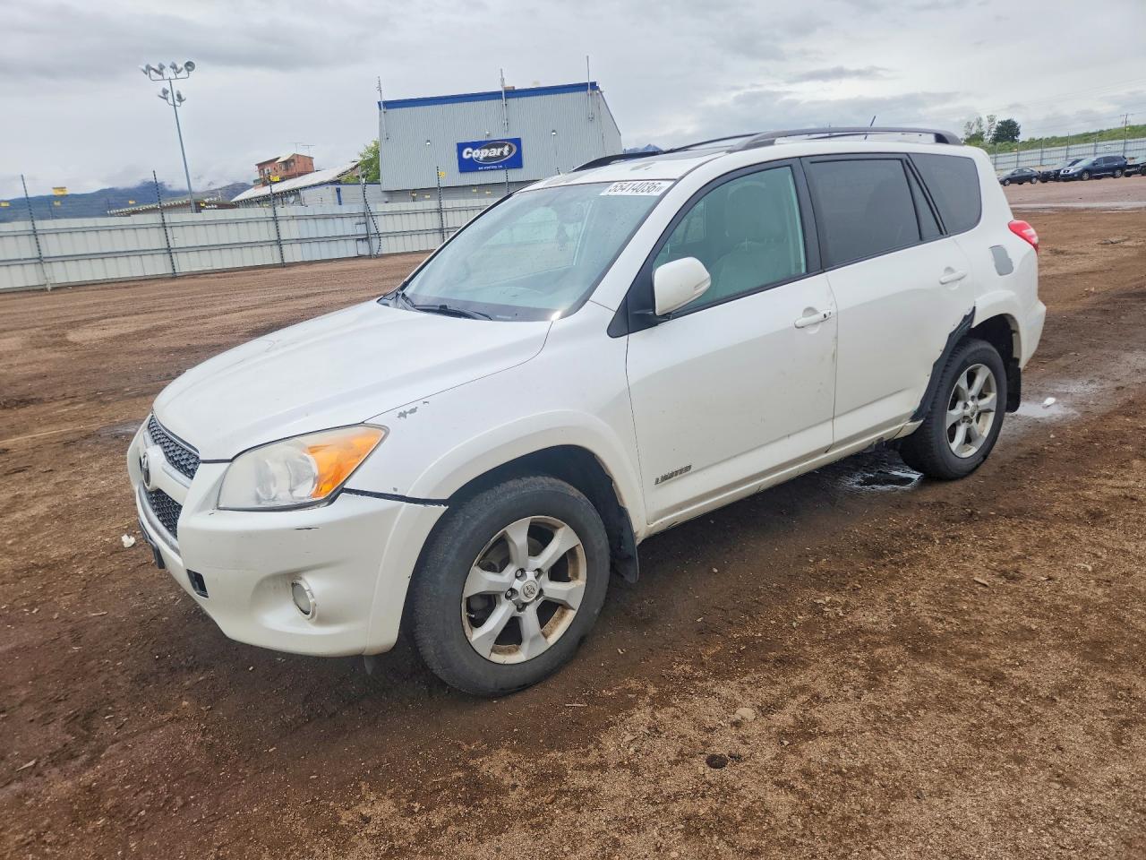 Salvage Toyota RAV4 Image
