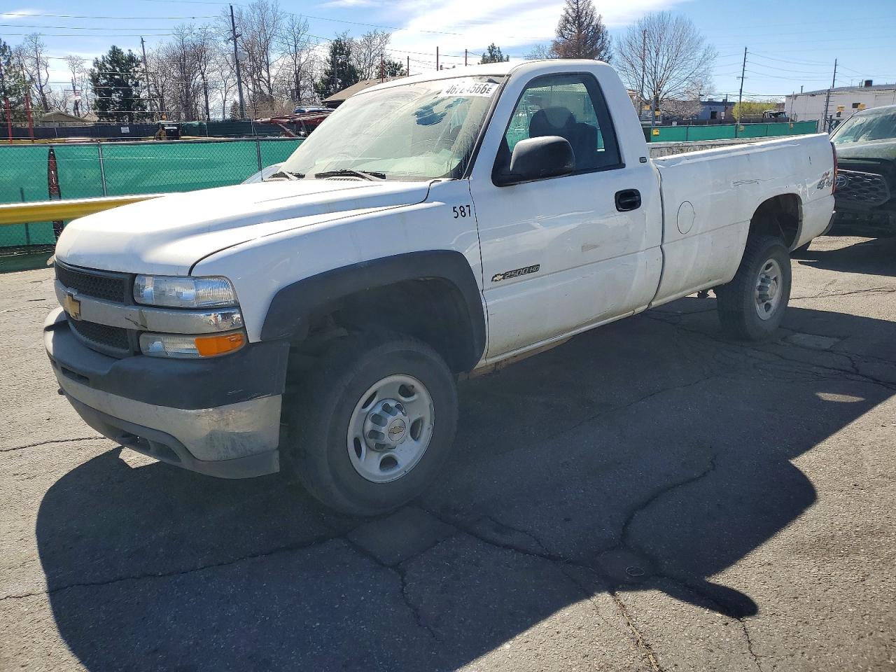 Salvage Chevrolet Silverado Image