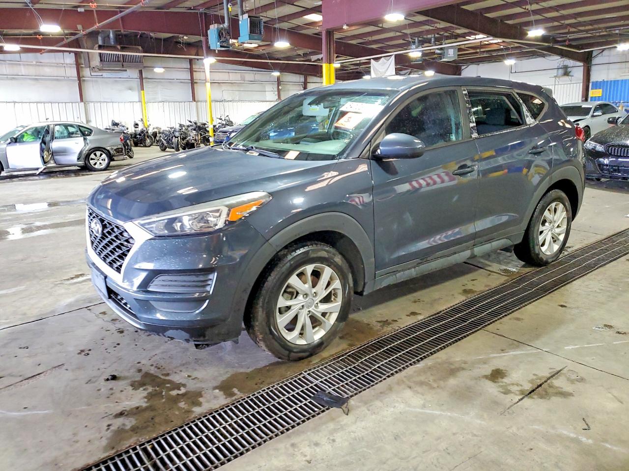 Salvage Hyundai TUCSON Image