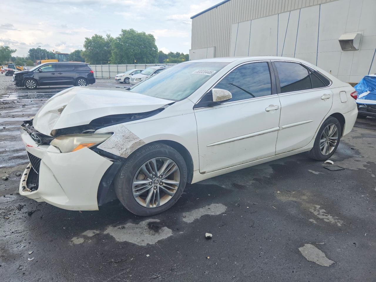 Salvage Toyota Camry Image