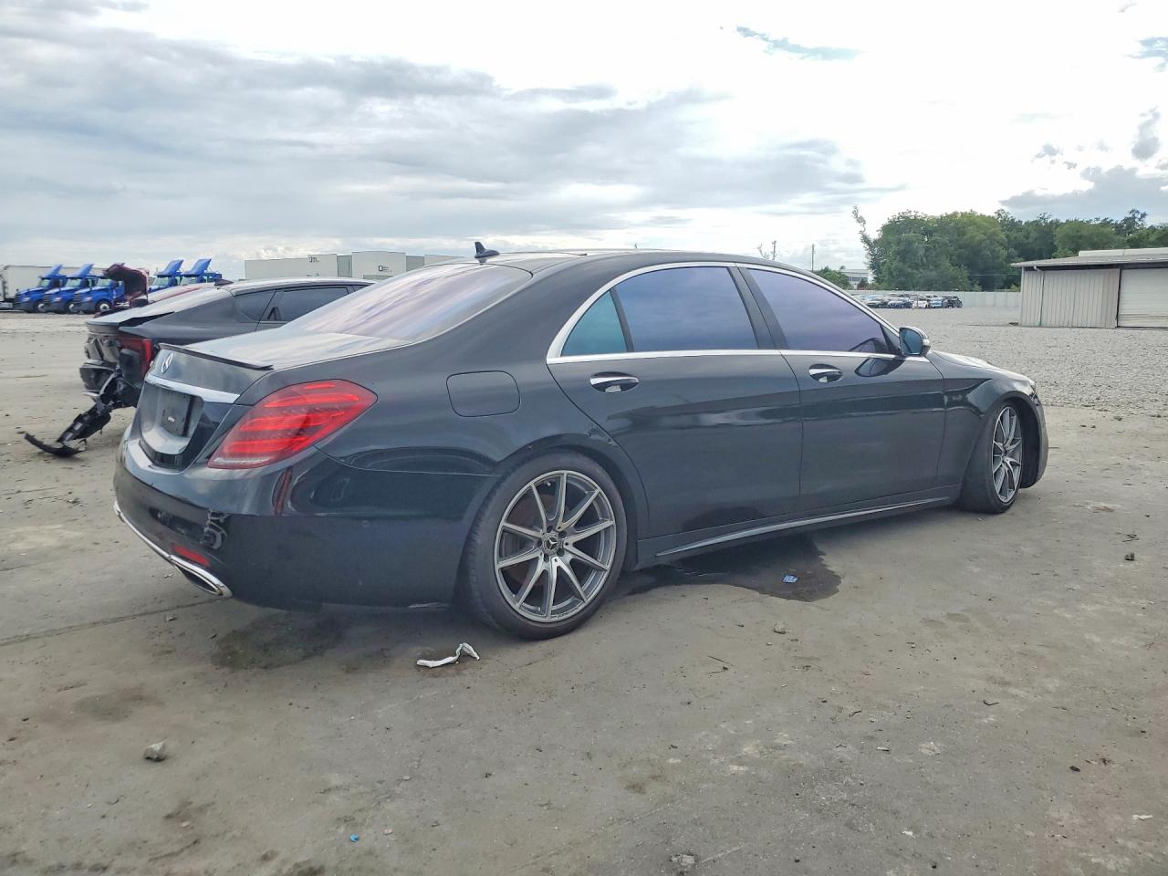 Mercedes-Benz S-Class 450