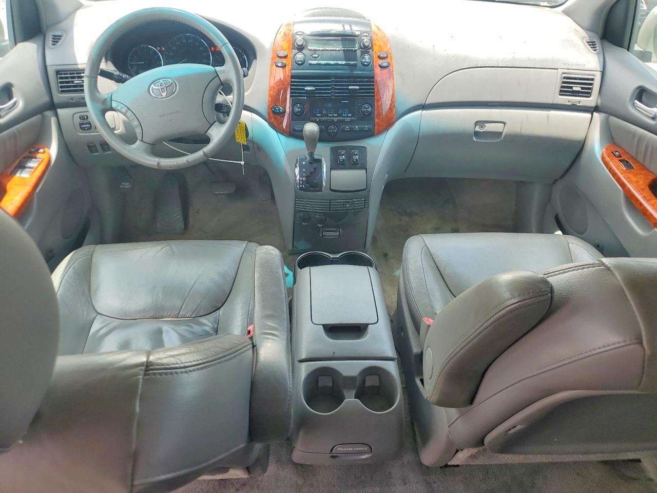 Toyota Sienna Xle