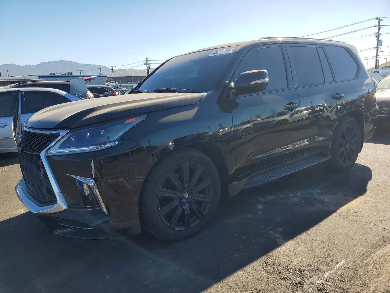 Salvage Lexus Lx 570 Thr Image