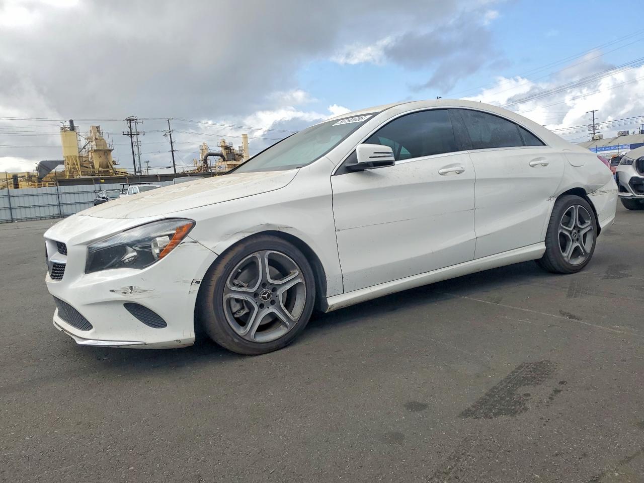 Salvage Mercedes-Benz Cla-class Image