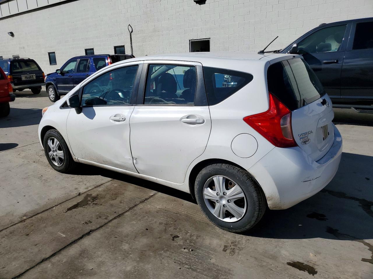 Nissan Versa S Plus