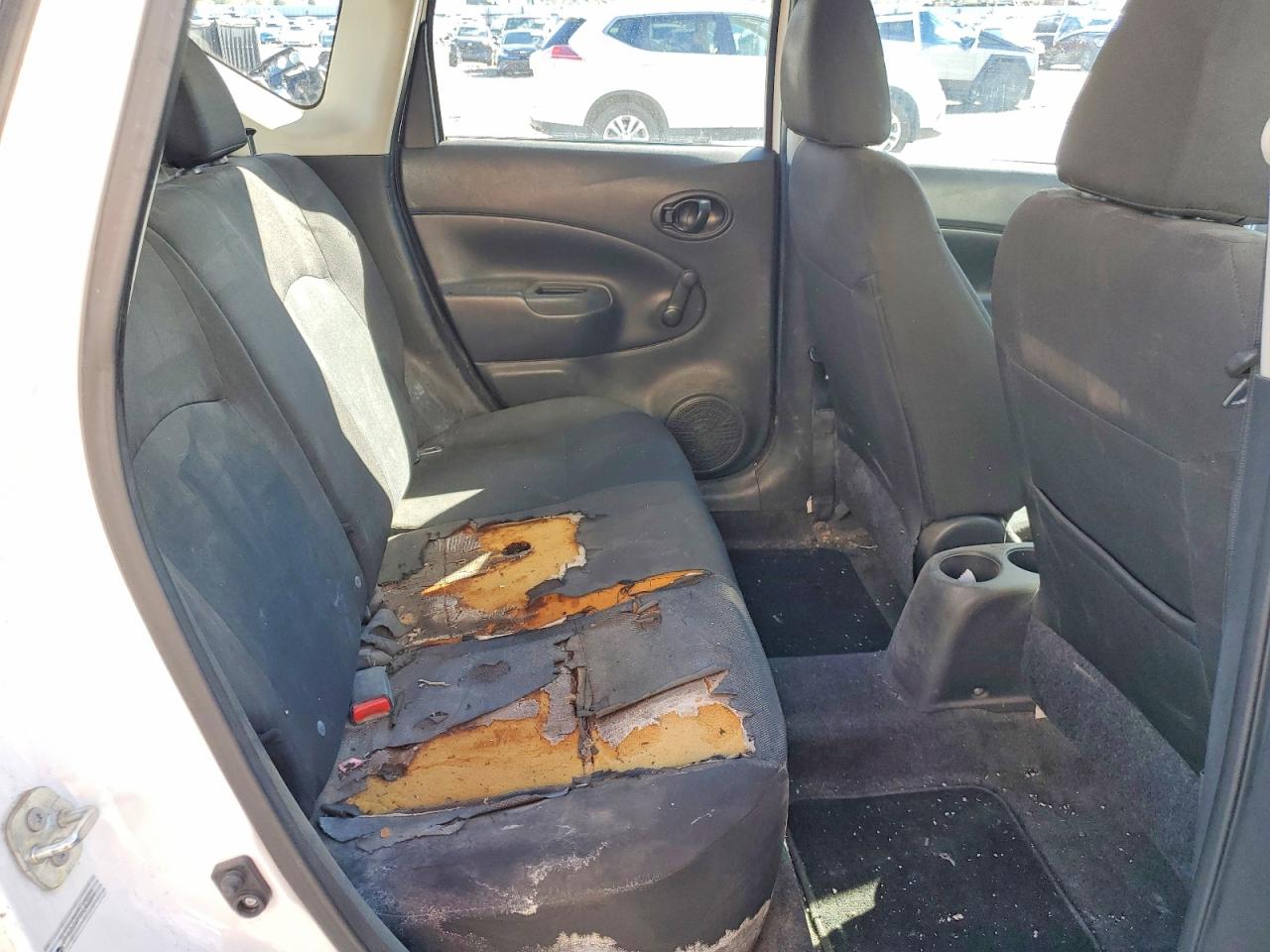 Nissan Versa S Plus