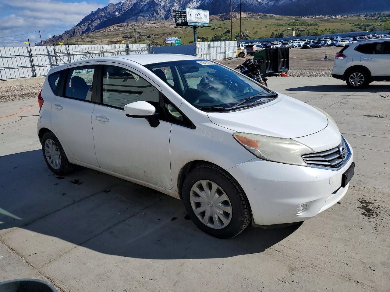 Nissan Versa S Plus