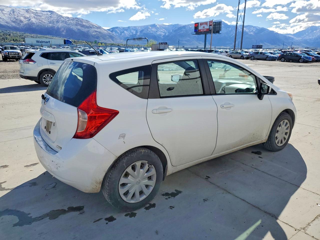 Nissan Versa S Plus