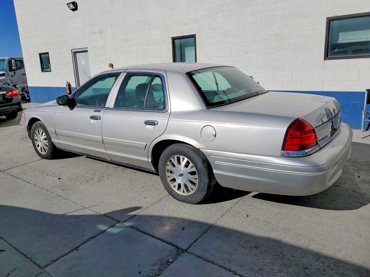 Ford Crown Vic