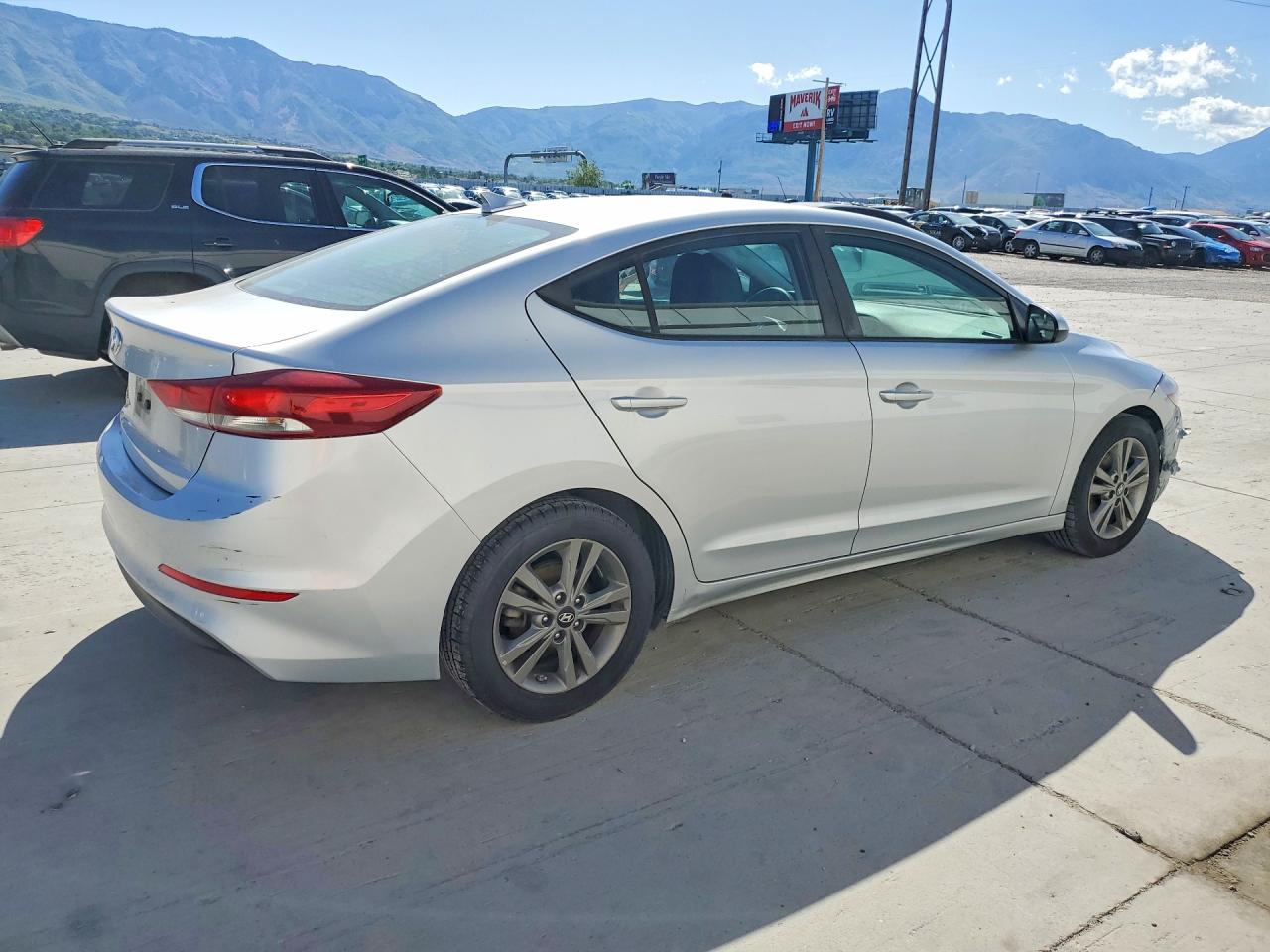 Hyundai ELANTRA Sel