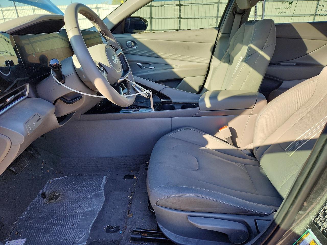 Hyundai ELANTRA Sel