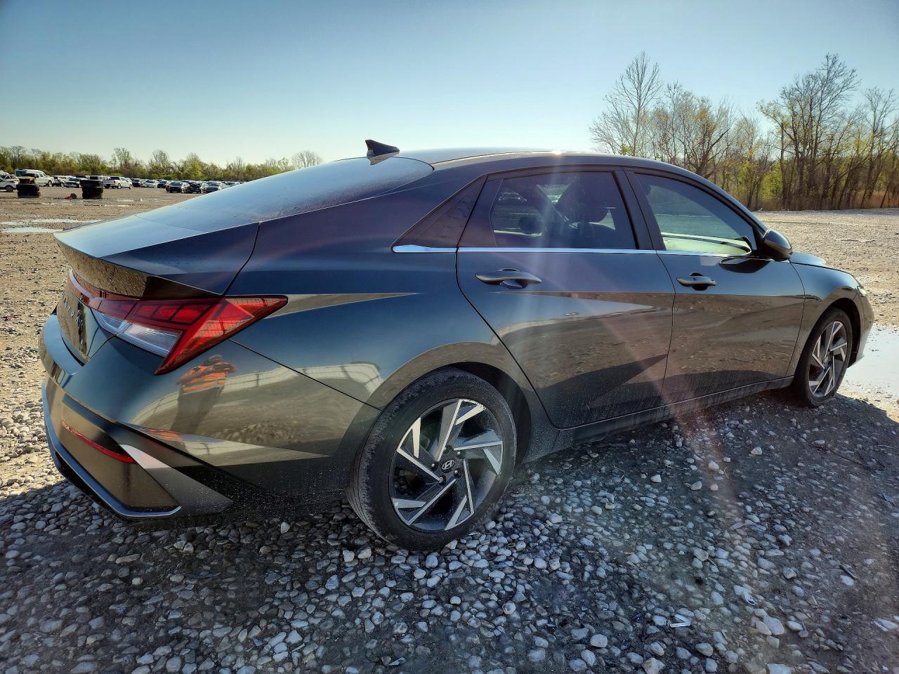 Hyundai ELANTRA Sel