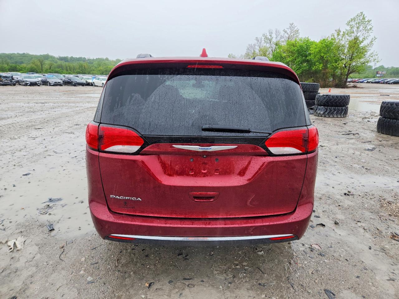 Chrysler Pacifica Touring L