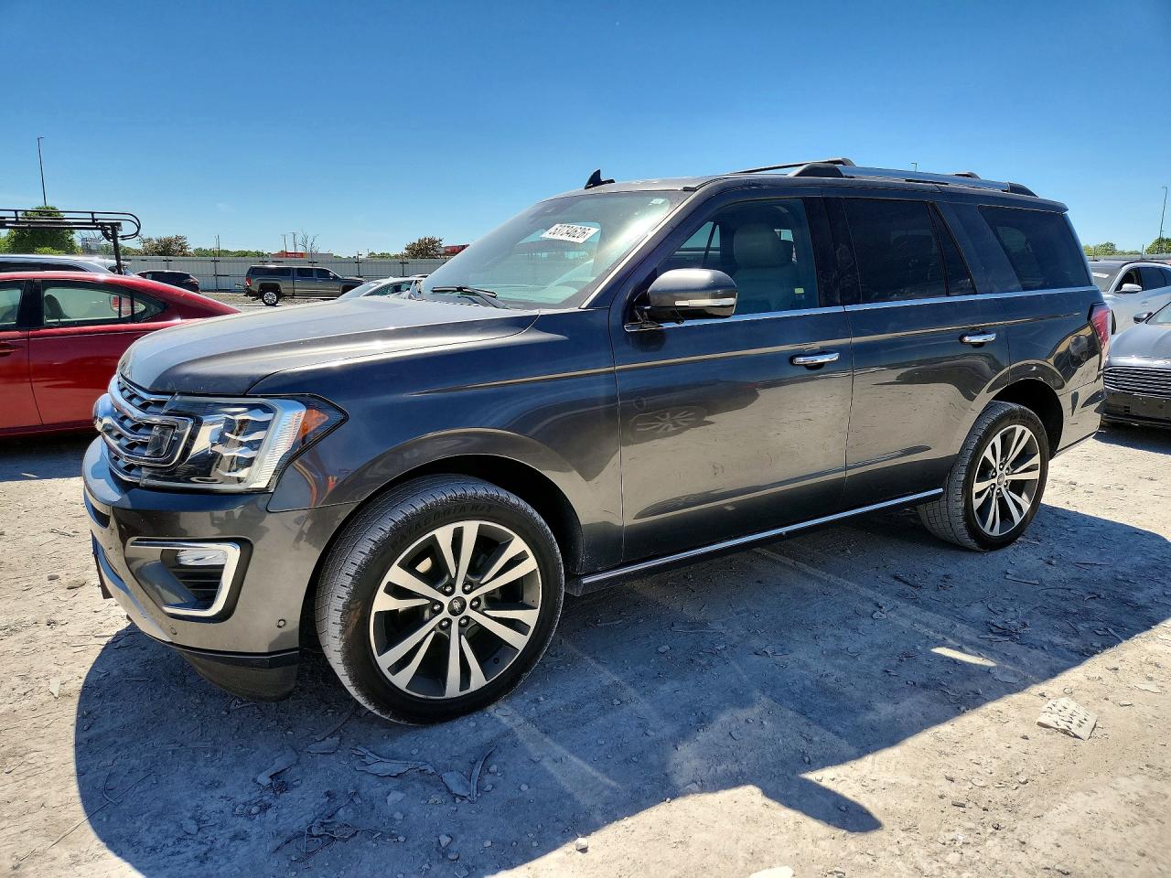 Salvage Ford Expedition Image