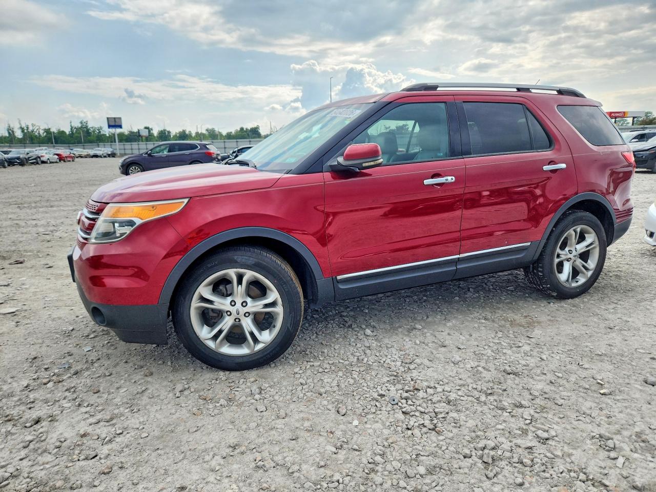 Salvage Ford Explorer Image