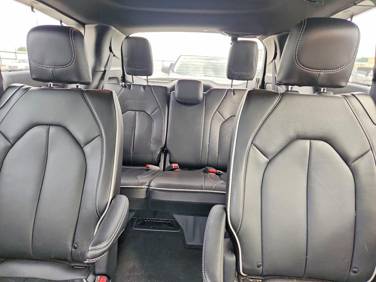 Chrysler Pacifica Limited