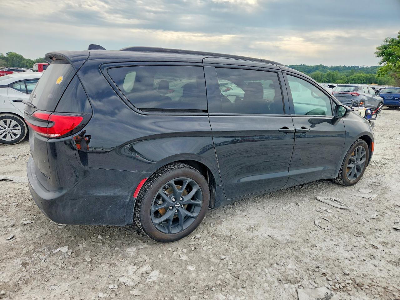 Chrysler Pacifica Limited