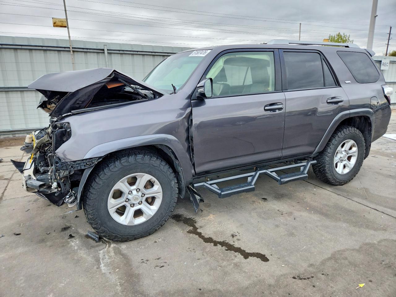 Salvage Toyota 4Runner Image