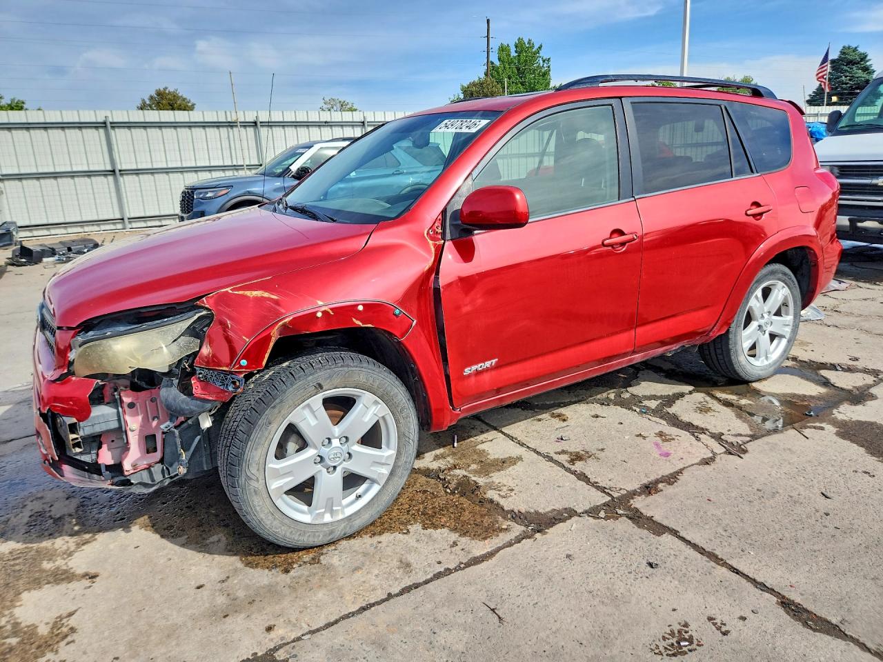 Salvage Toyota RAV4 Image