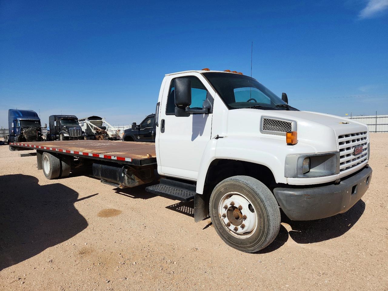 Salvage GMC C K R5500 Image
