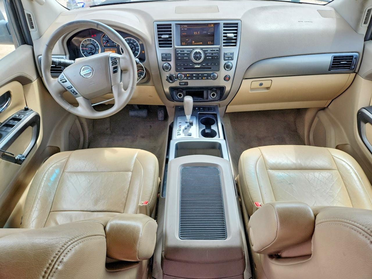 Nissan Armada Sv