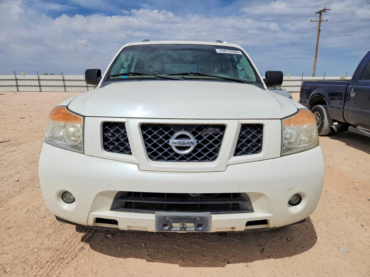 Nissan Armada Sv