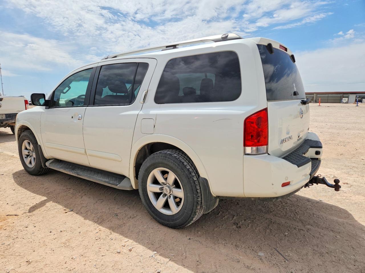Nissan Armada Sv