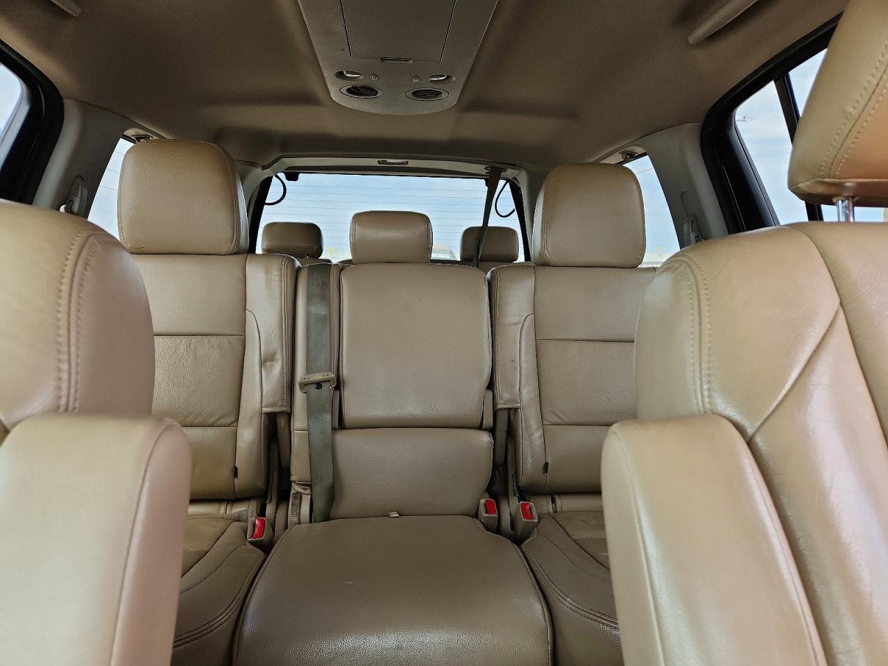 Nissan Armada Sv