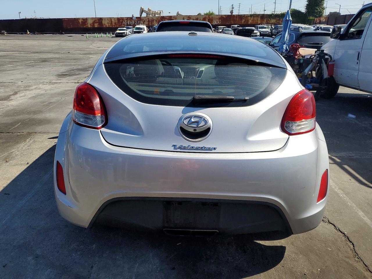 Hyundai VELOSTER Base