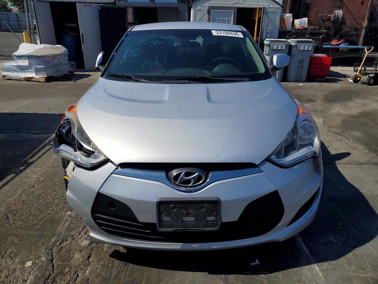 Hyundai VELOSTER Base