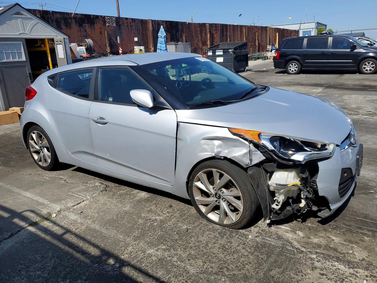Hyundai VELOSTER Base