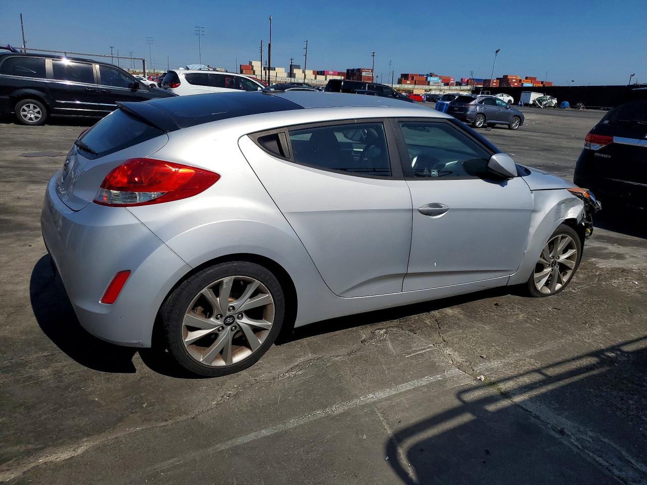 Hyundai VELOSTER Base