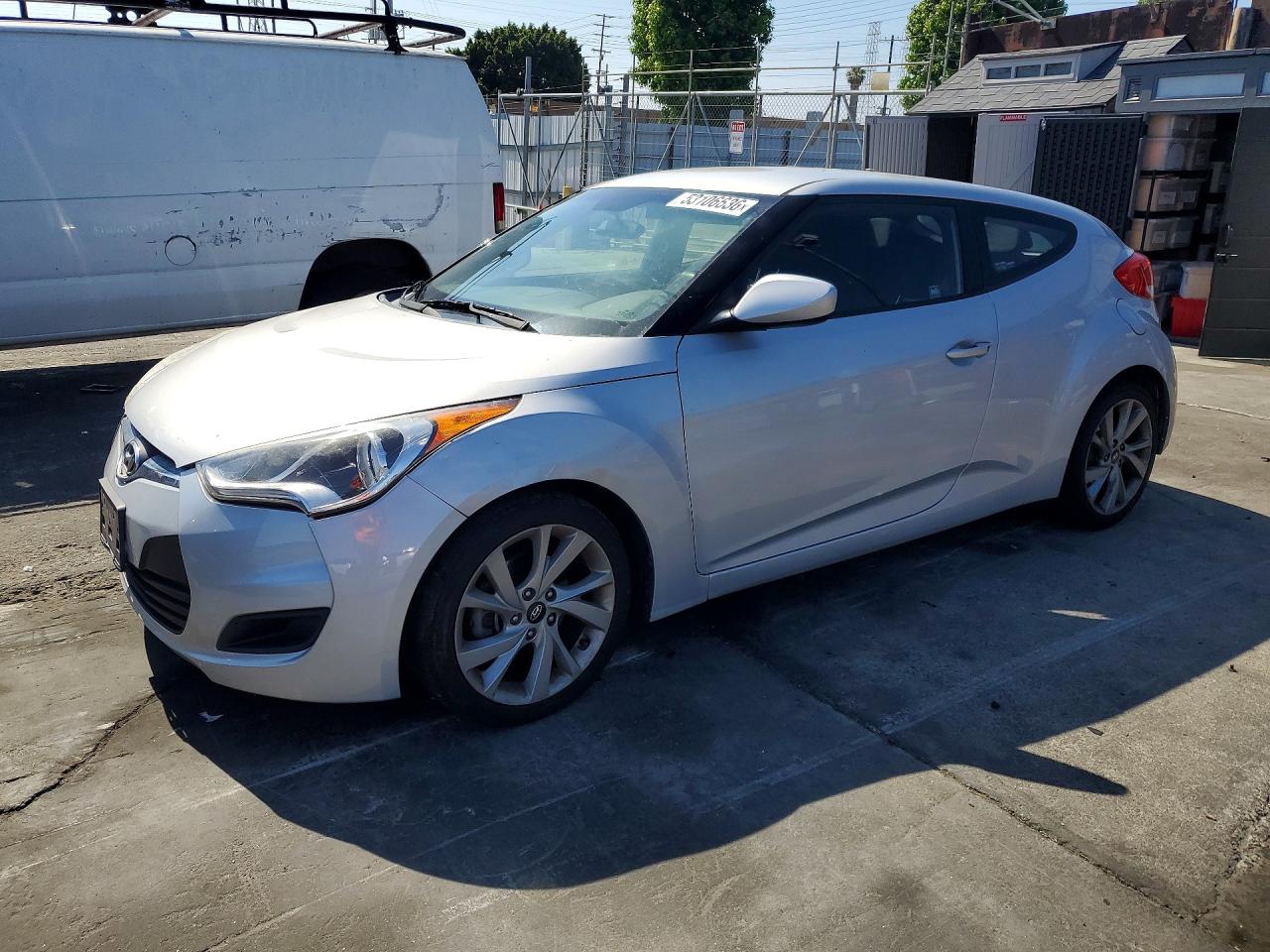 Salvage Hyundai VELOSTER Image