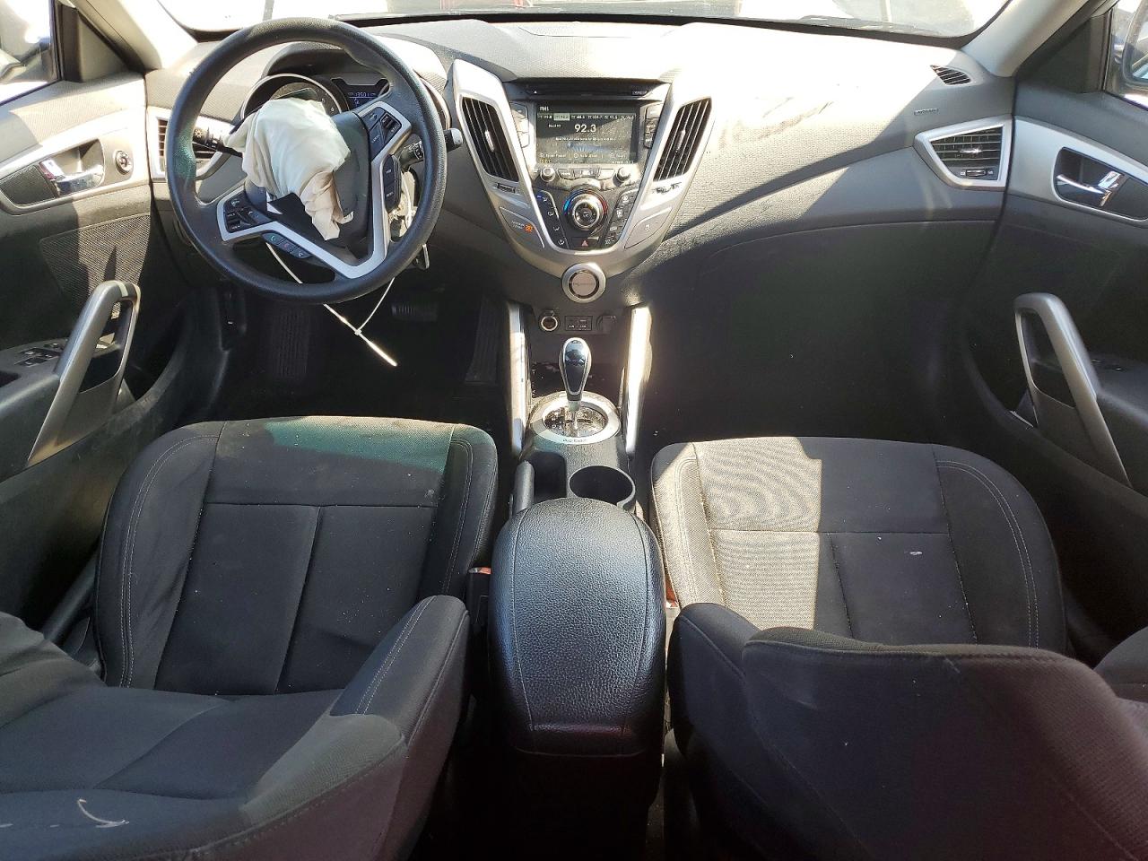 Hyundai VELOSTER Base
