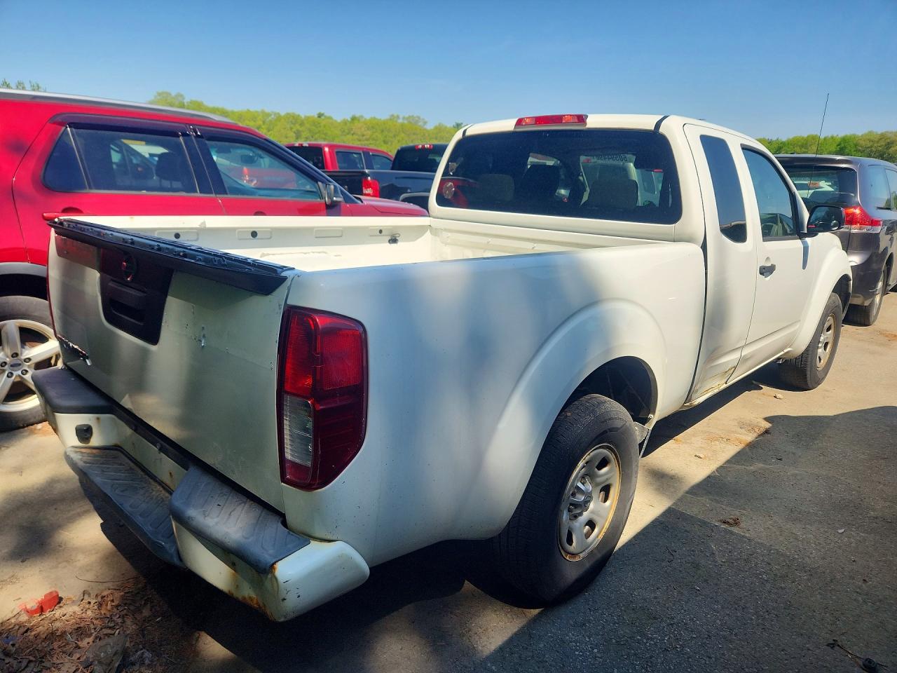 Nissan Frontier S