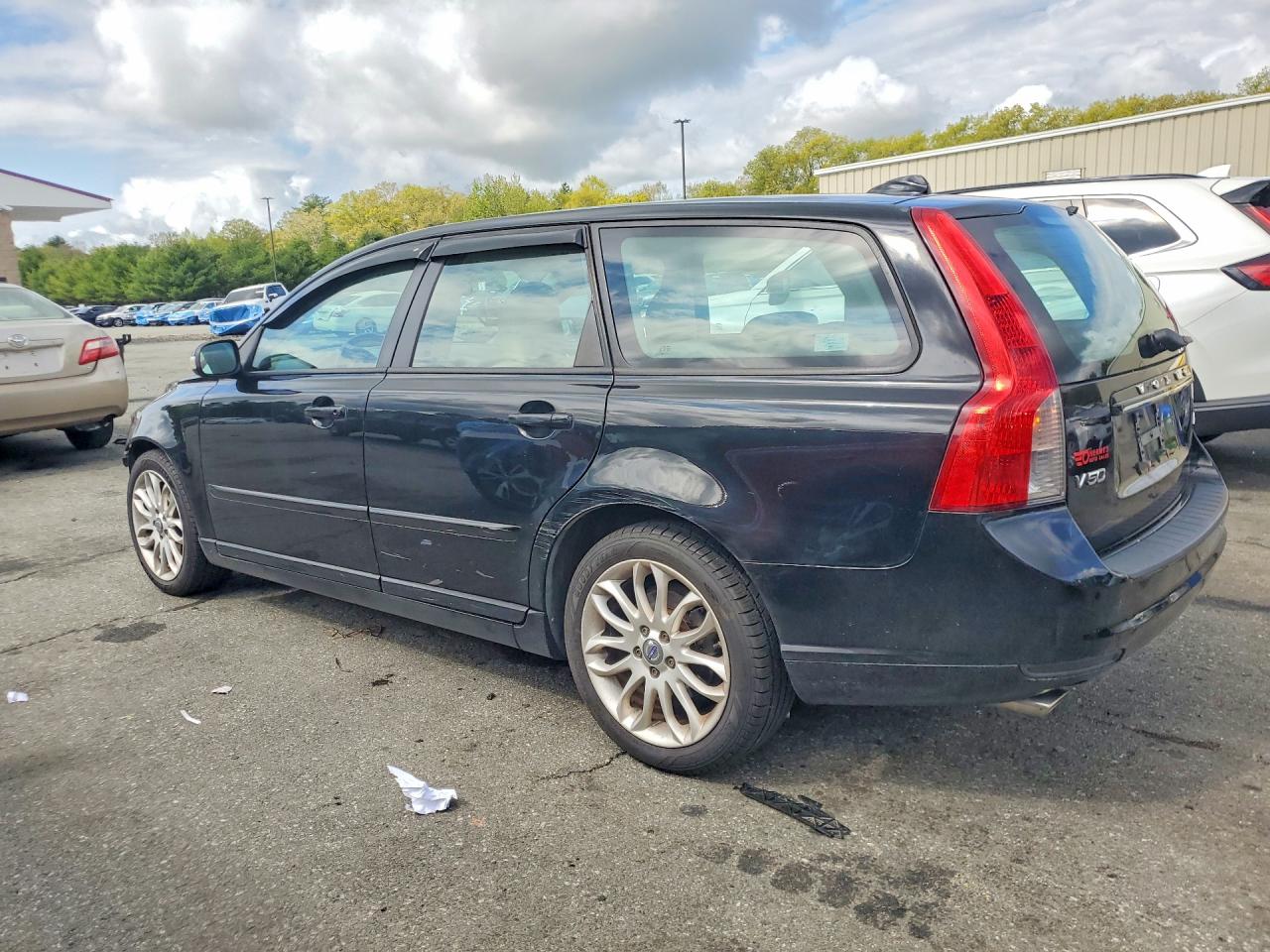 Volvo V50 T5