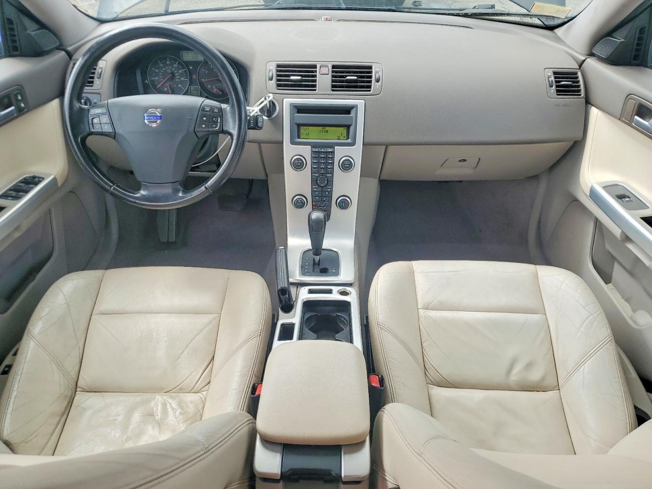 Volvo V50 T5