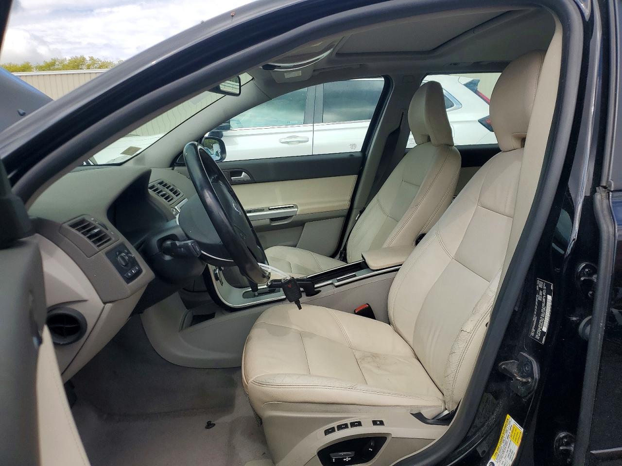 Volvo V50 T5