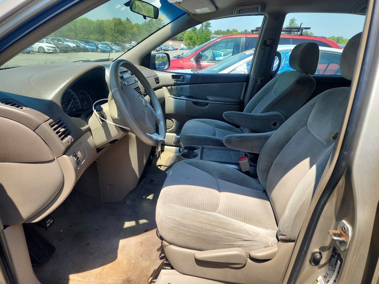 Toyota Sienna Ce 7-passenger