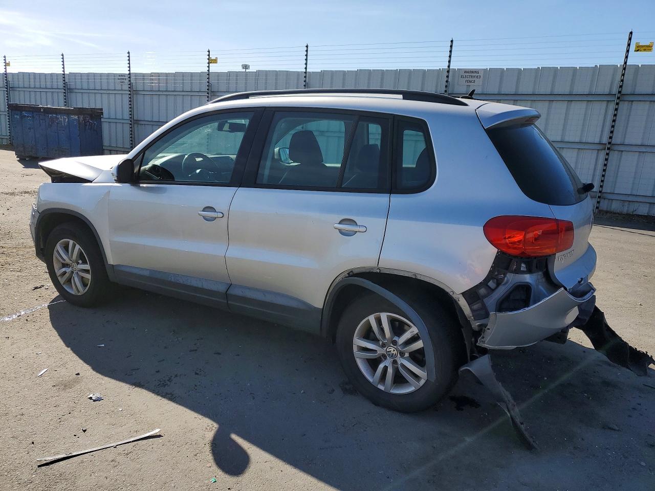 Volkswagen Tiguan S