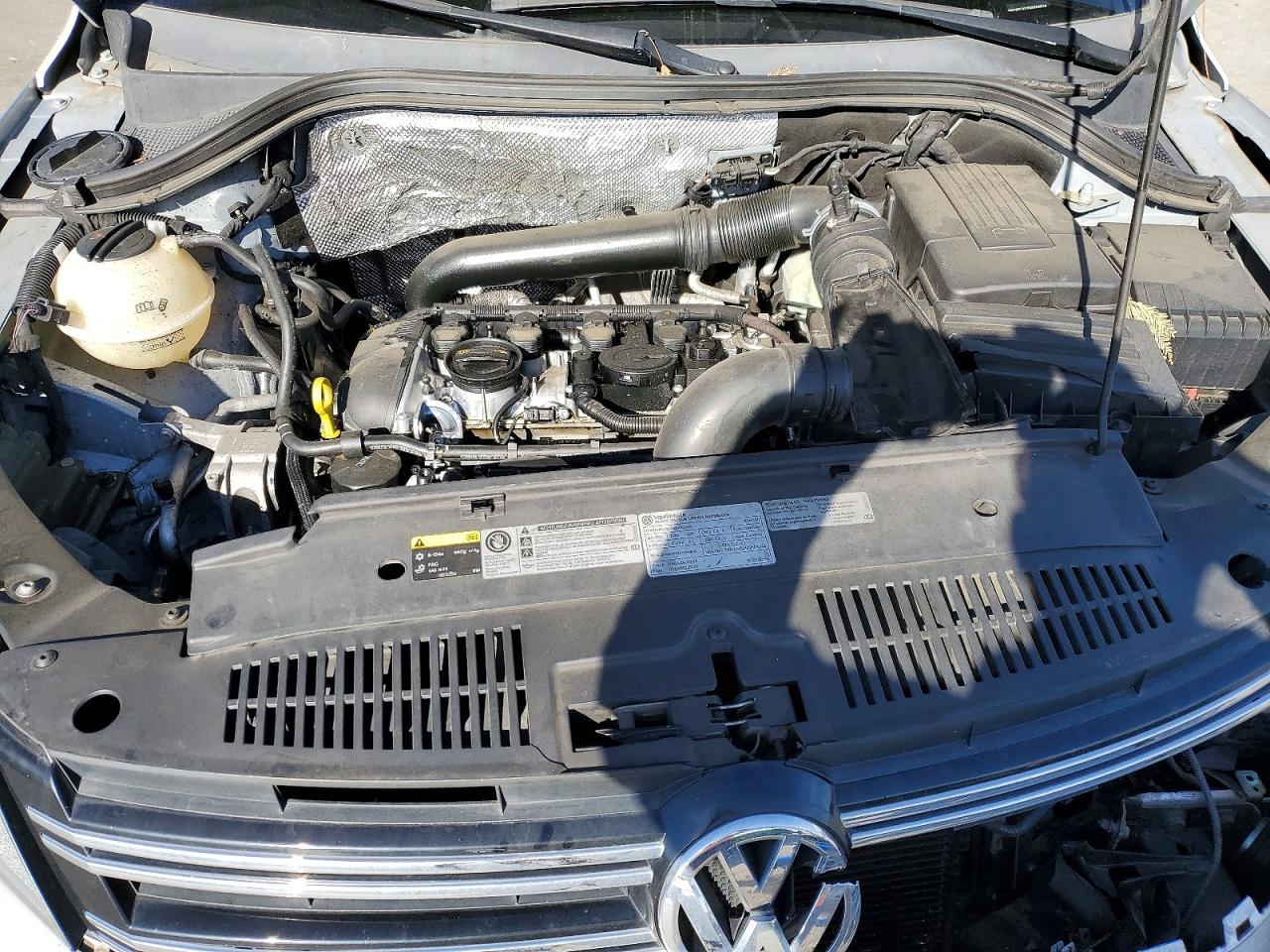 Volkswagen Tiguan S