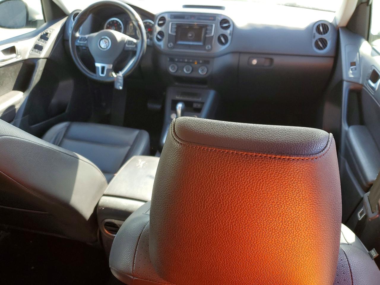 Volkswagen Tiguan S