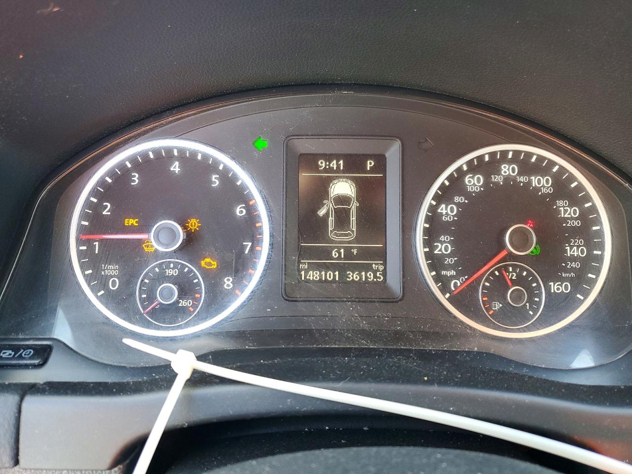 Volkswagen Tiguan S