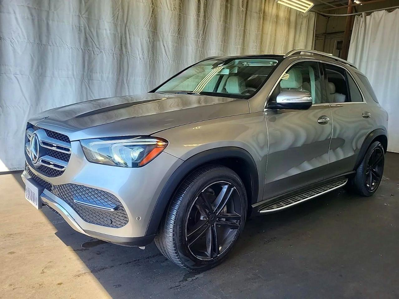 Salvage Mercedes-Benz GLE Image