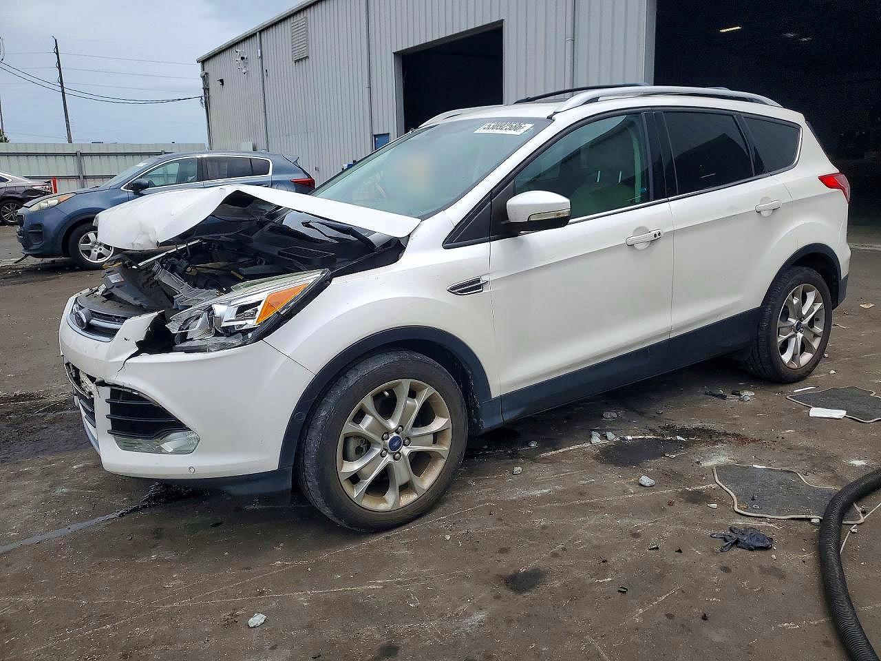 Salvage Ford Escape Image