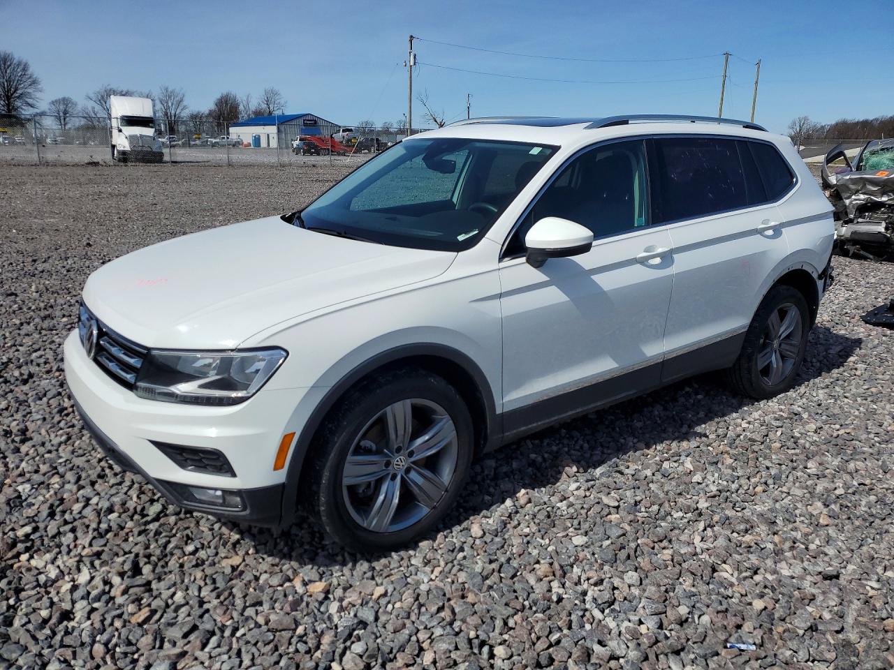 Salvage Volkswagen Tiguan Image