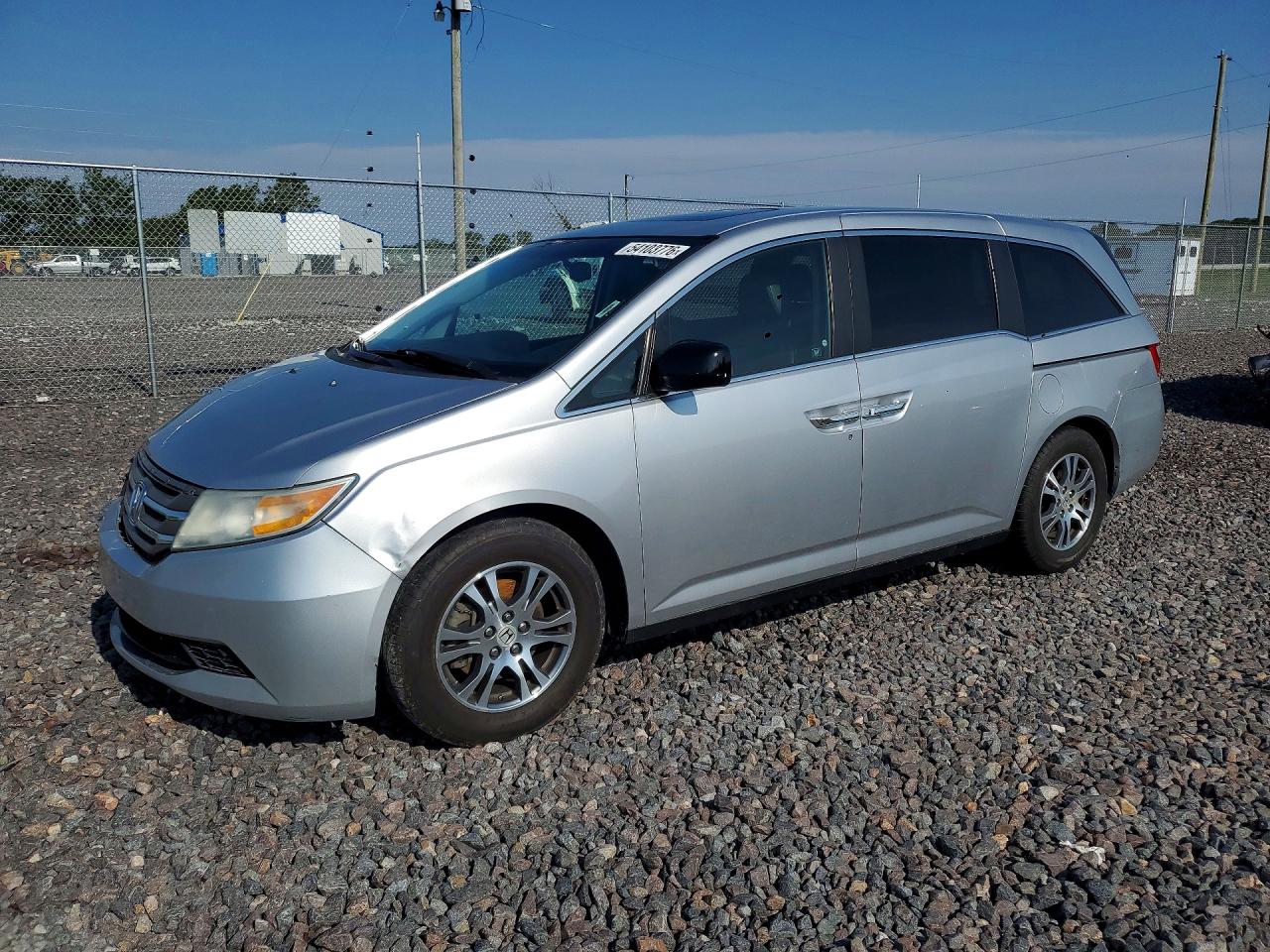 Salvage Honda Odyssey Image