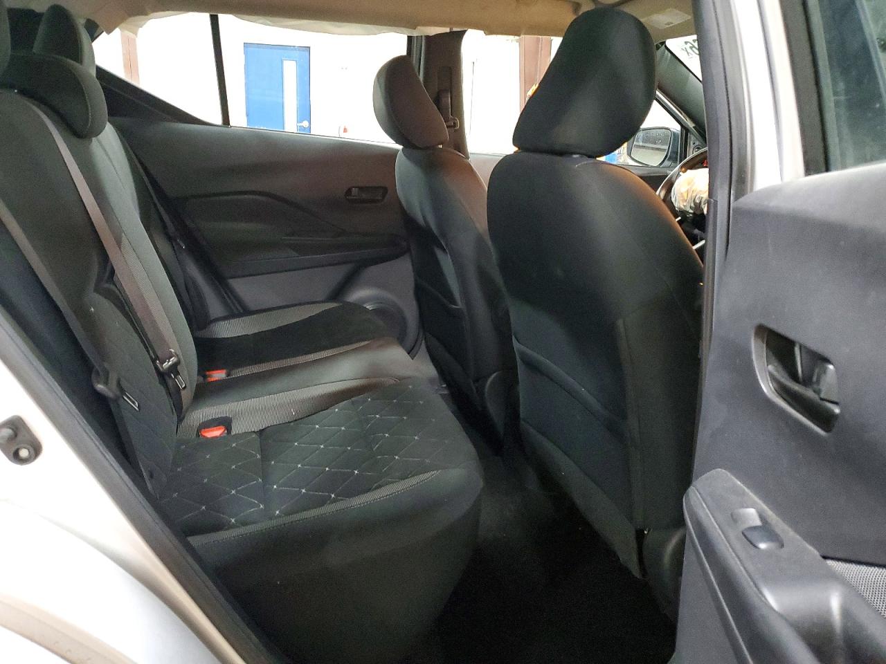 Nissan Kicks S