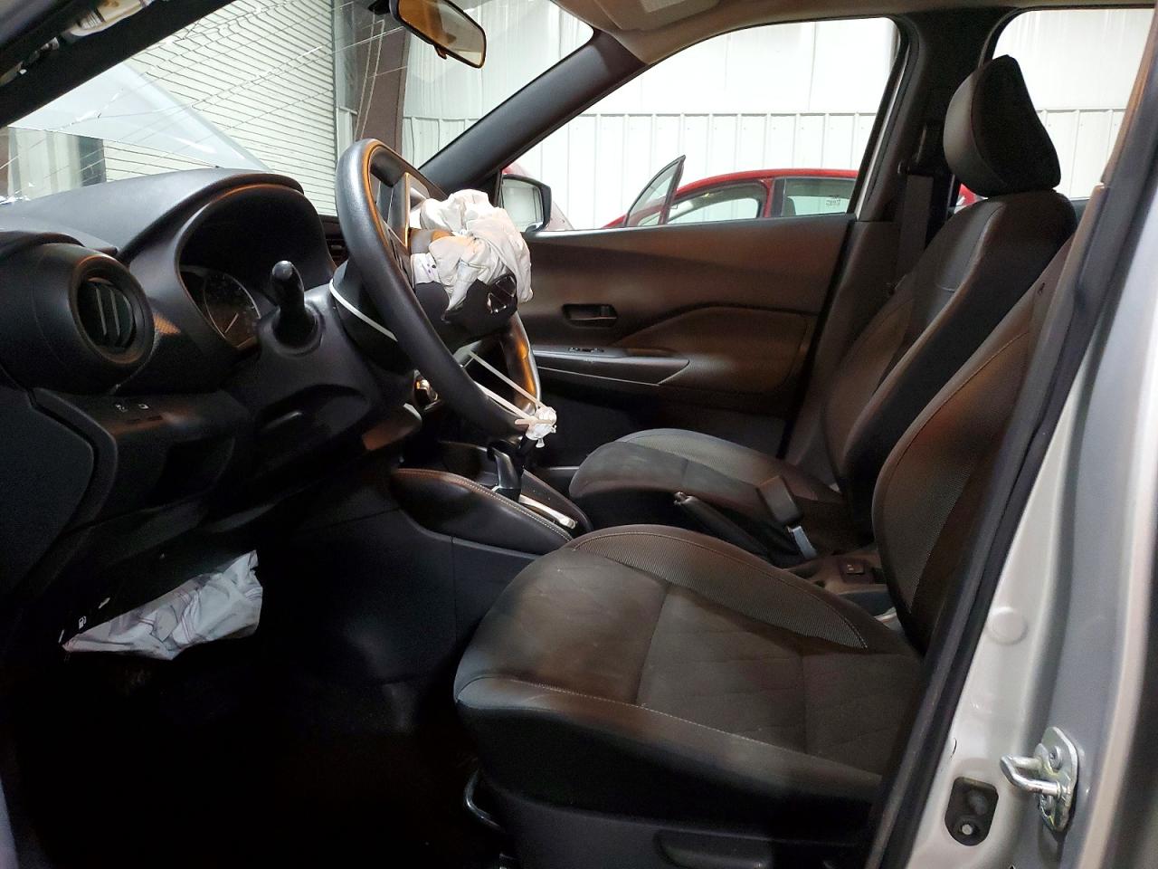 Nissan Kicks S