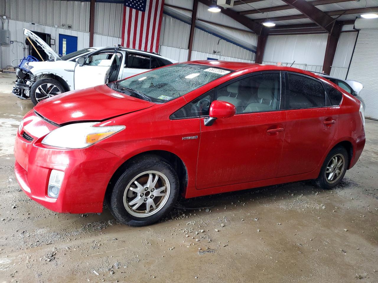 Salvage Toyota Prius Image